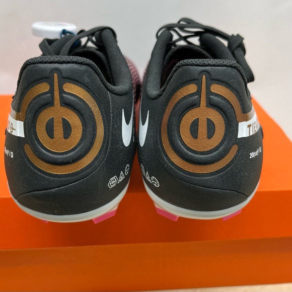 Men’s Nike Soccer Cleats - Picture 2 of 8